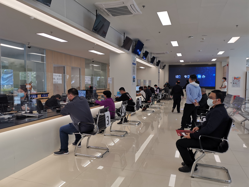 封鎖解除から1ヶ月、活気が戻った武漢の街