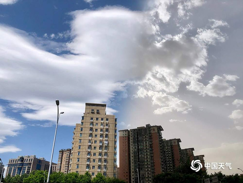 北京の黃砂ビフォーアフター！1枚の寫真に空の違いくっきり