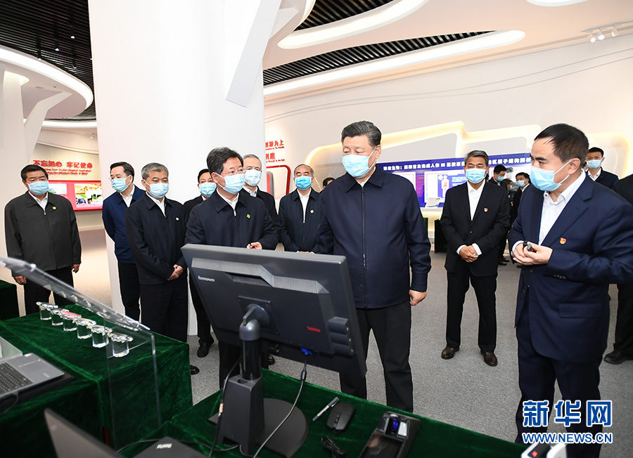 習(xí)近平総書記「貧困脫卻の難関攻略の決勝を確?！?></a></td></tr><tr><td class=