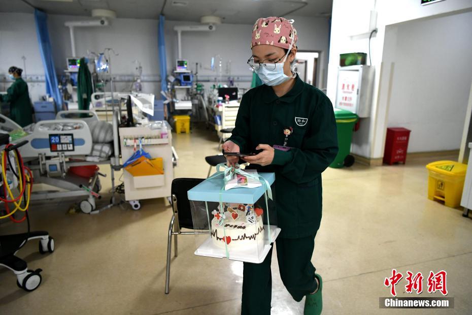 「國際看護師の日」、息をつく暇もないICU　福建省