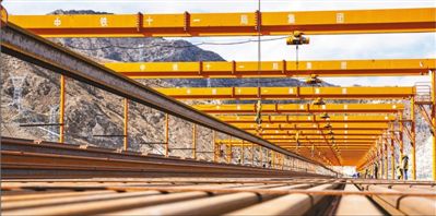 川蔵鉄道のラサ-林芝區(qū)間トンネル47本が全て貫通へ