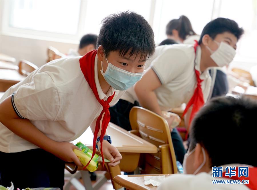 第3陣となる小中高生約60萬人の登校が再開　上海市