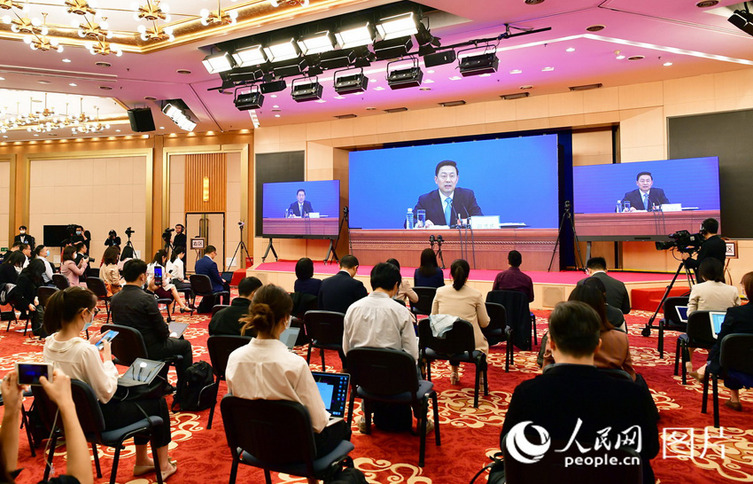 【全國政協(xié)第13期第3回會議記者會見】中國の経済社會発展大局は安定維持