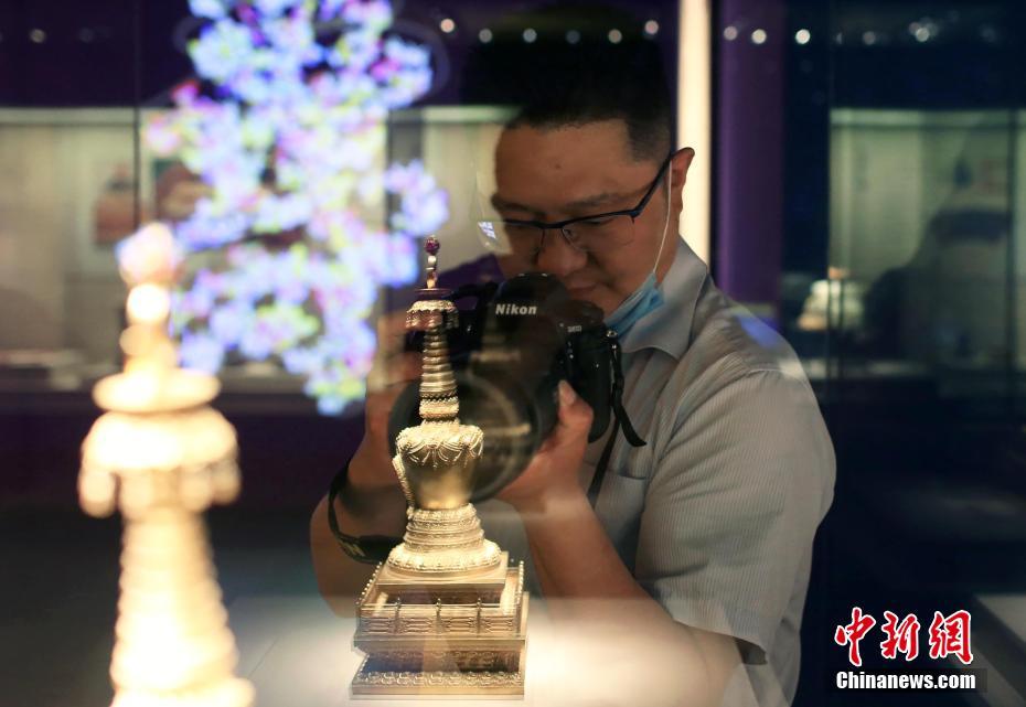 成都金沙遺址博物館で聴覚障害の青年が古蜀文明を手話で解説　四川省