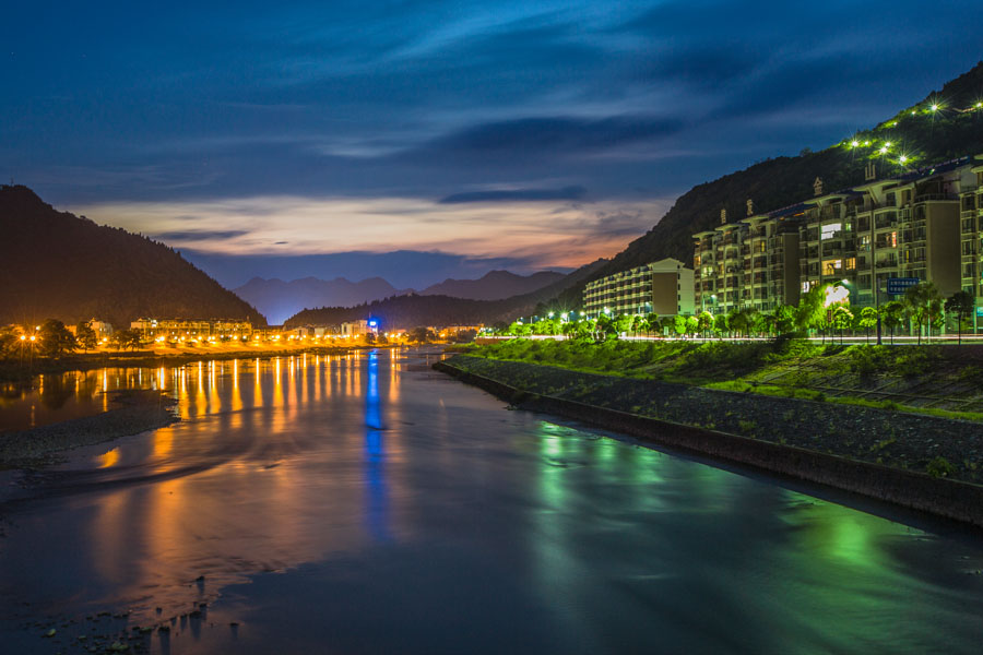 人々を酔わす美しい山村　安徽省石臺(tái)県