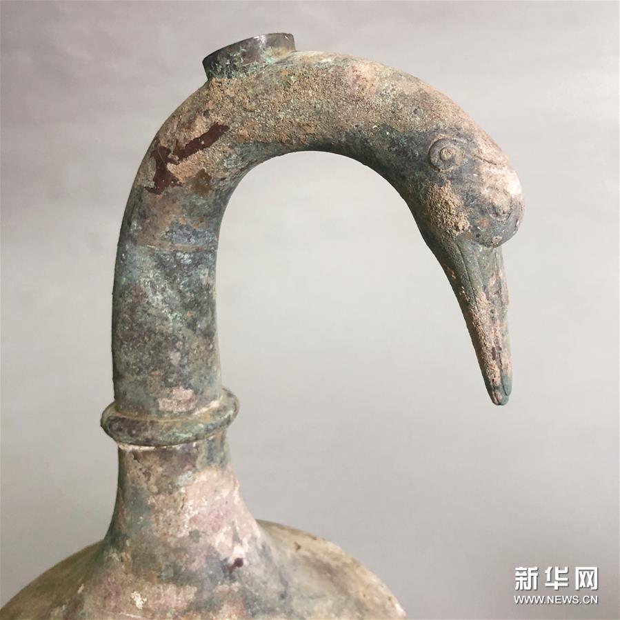 河南省でハクチョウの形をした青銅壺が出土、中には謎の液體も