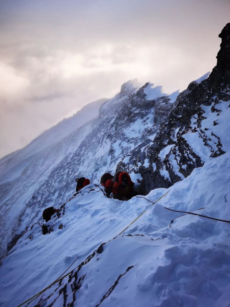 感動！チョモランマ登頂全過程を捉えた寫真22枚