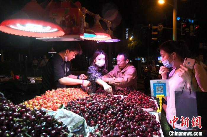 屋臺の賑わいがコロナ後の経済回復(fù)を後押し　四川省成都