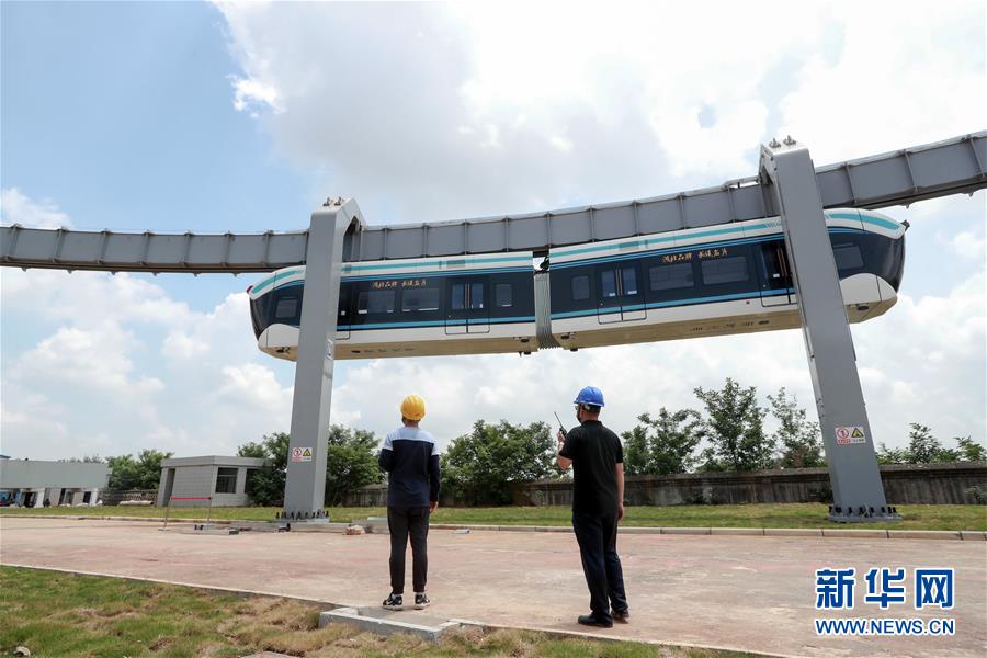 湖北初の「スカイトレイン」、高溫條件での試運(yùn)転成功