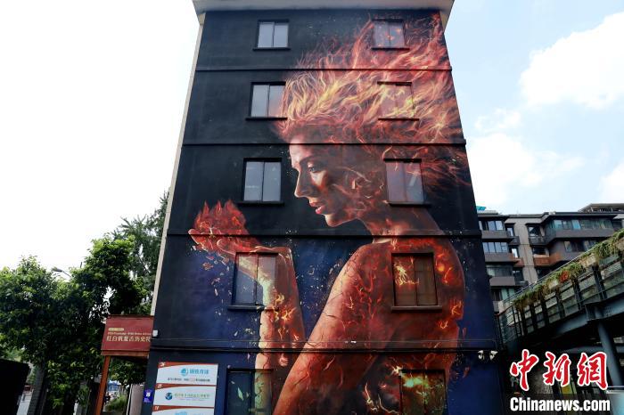 「幻想世界」に通じる書店を訪ねて　四川省成都