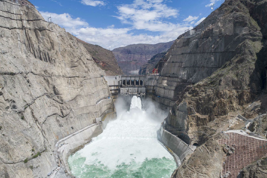 世界で7番目に大きい烏東徳水力発電所、ダム堤體工事が完了