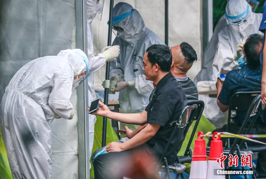 北京新発地卸売市場(chǎng)の市場(chǎng)関係者にPCR検査を?qū)g施