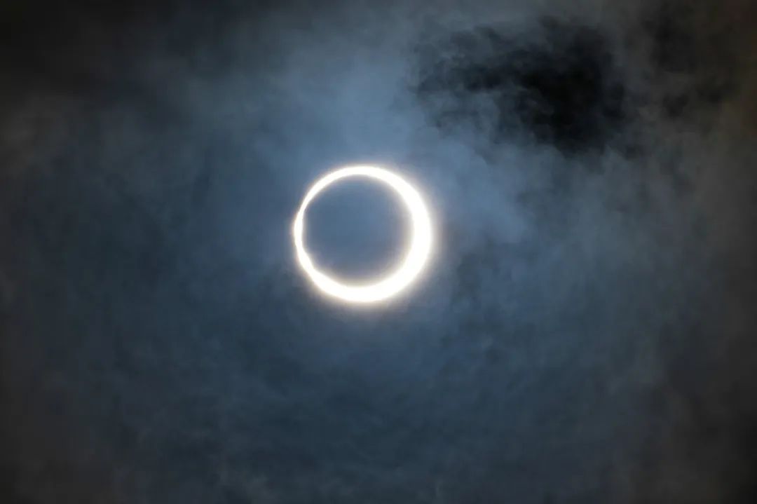 夏至の日に「金環(huán)日食」観測