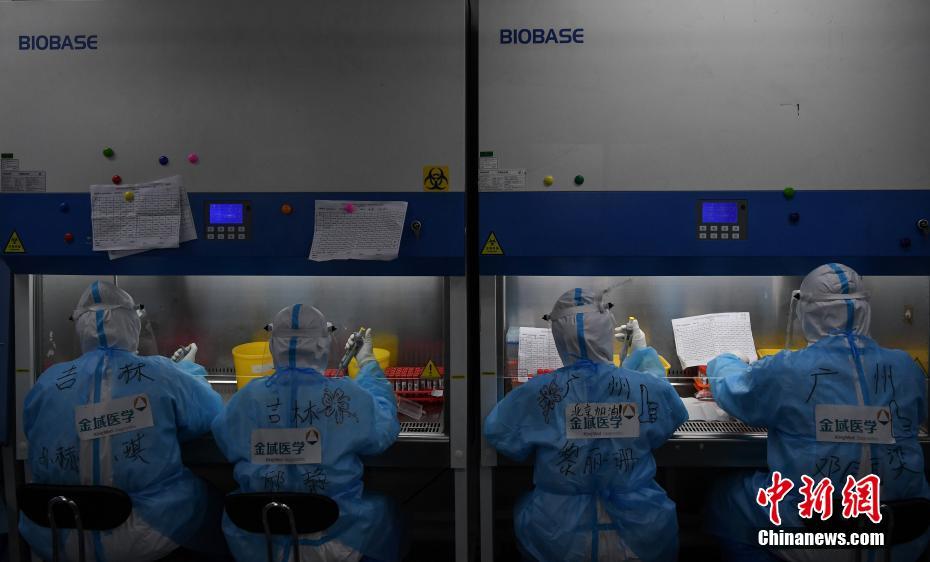 祝日も當番制で晝夜問わず続けられた北京市のPCR検査