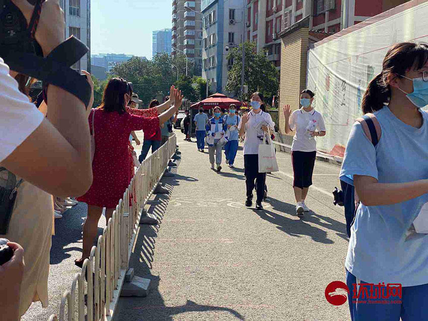 2020全國大學統(tǒng)一入試スタート　受験生1千萬人が試験會場へ