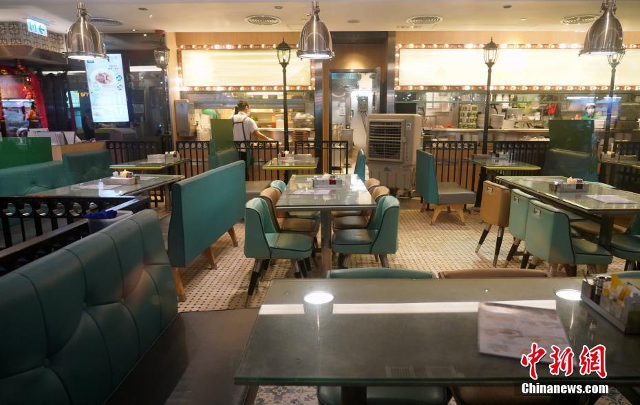 香港地區(qū)、コロナ対策で夜間から早朝までの飲食店店內(nèi)での食事提供禁止へ