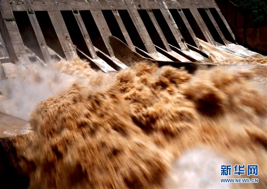 三門峽ダムの水位が洪水期制限水位下回る