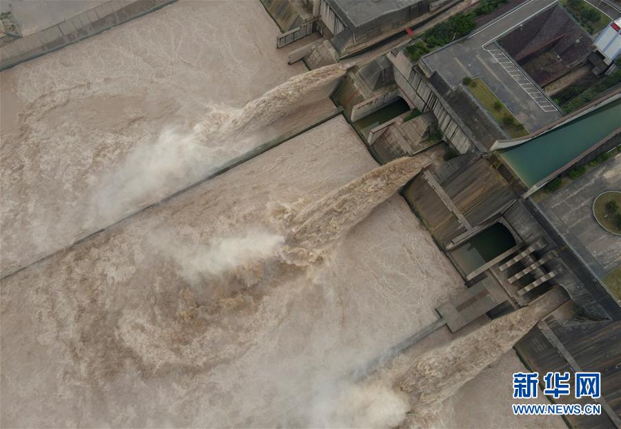 小浪底ダム、放流を継続して出水期の安全を確保