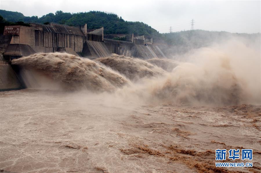 7月19日、放流が行われた小浪底ダム（撮影?苗秋鬧）。