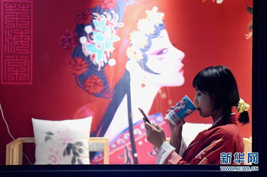 「ナイトタイムエコノミー」が消費(fèi)に活力　河北省石家荘