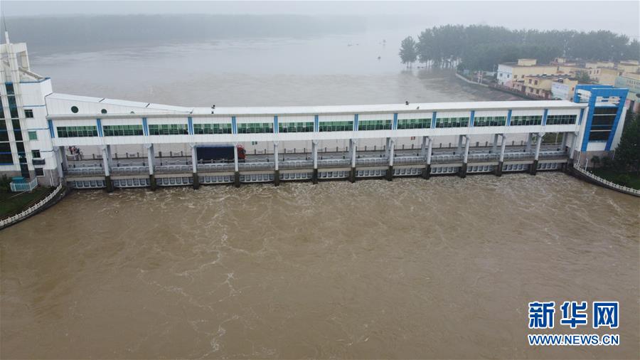 安徽淮河の水門、放流停止へ