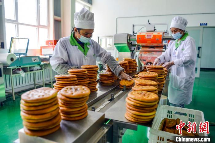 ナンで貧困脫卻、一大産業(yè)に発展　新疆