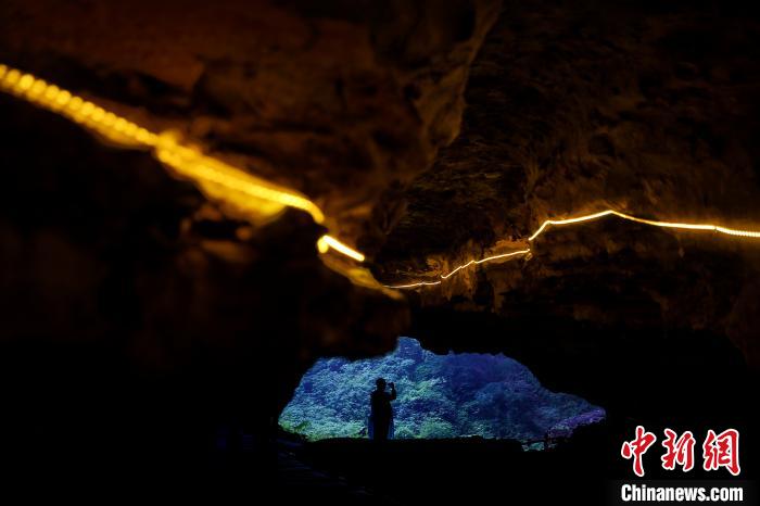 國內外著名カメラマンが四川省朝天で撮影ツアー