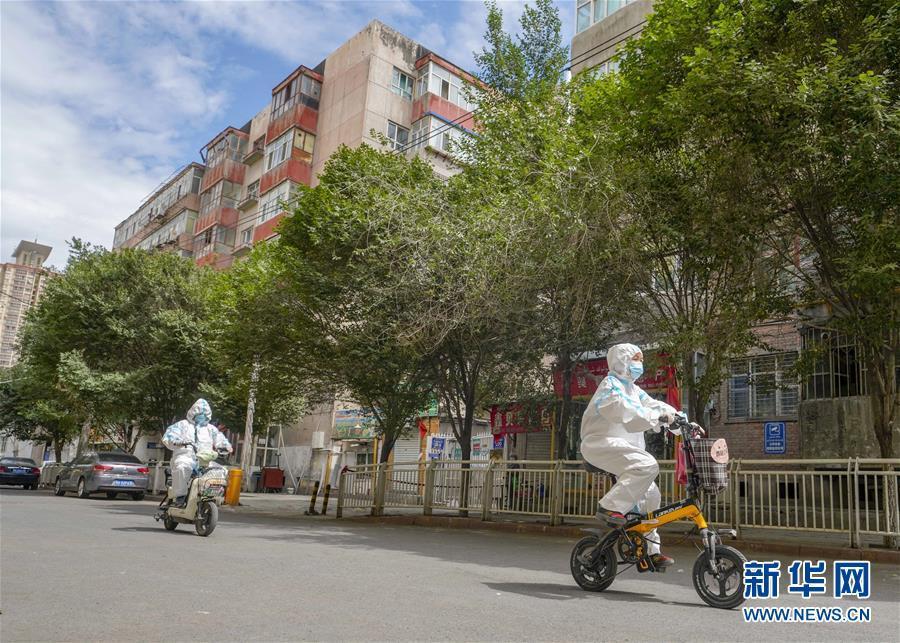 ウルムチのコミュニティに「おつかいチャリ部隊」參上！　新疆