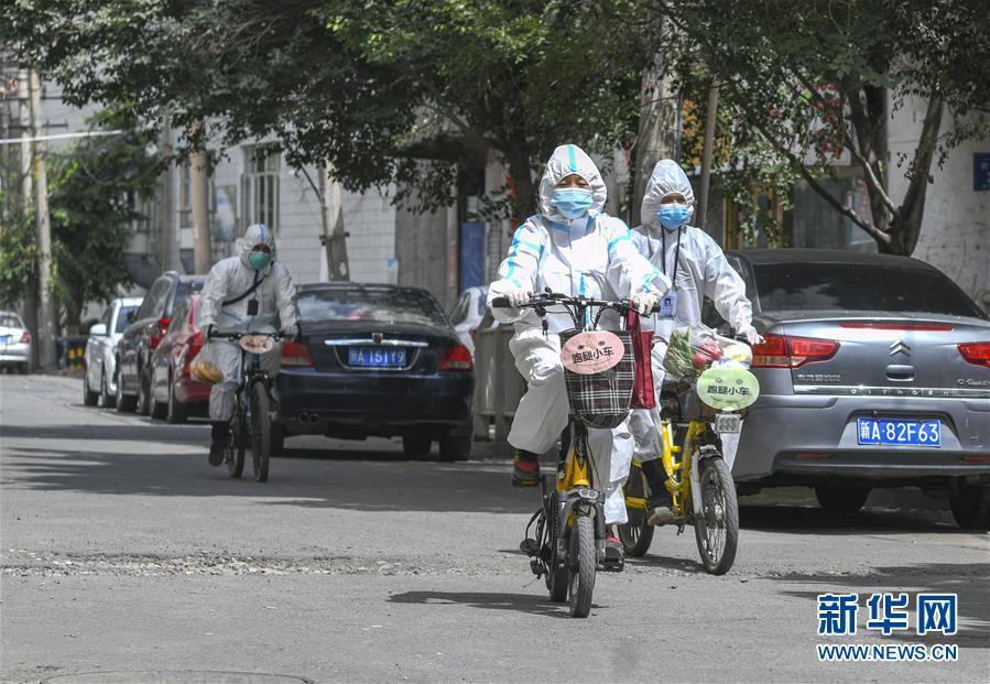 ウルムチのコミュニティに「おつかいチャリ部隊(duì)」參上！　新疆