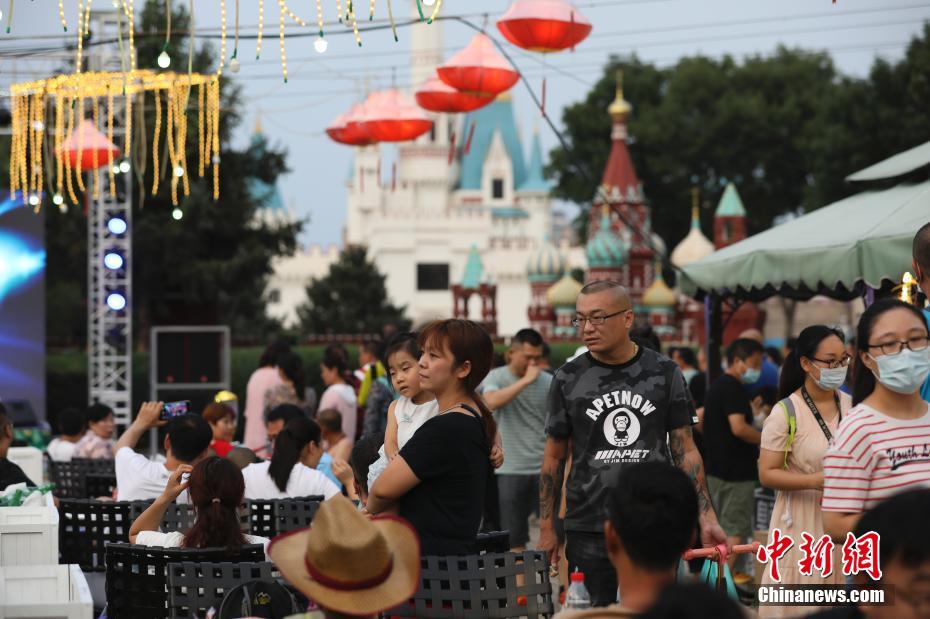世界公園で「納涼美食の夜」開幕　北京
