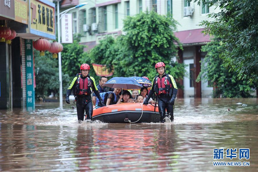 四川で豪雨続く　住民10萬(wàn)人以上が被災(zāi)