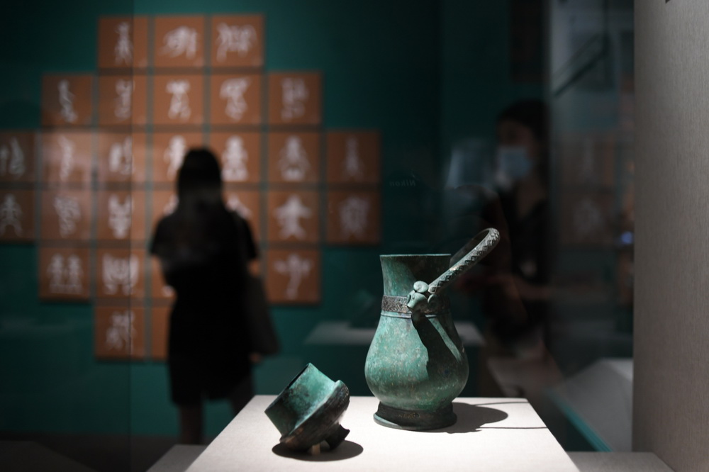 中國國家博物館で寶鶏で出土した青銅器の特別展