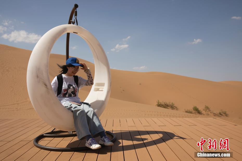 砂漠にある「星星ホテル」で星空を満?jiǎn)摔筏皮撙瑜Α幭?></td></tr><tr><td class=