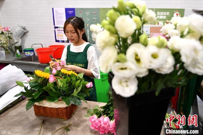 福州のお花屋さん　七夕商戦に向けすでに準備開始