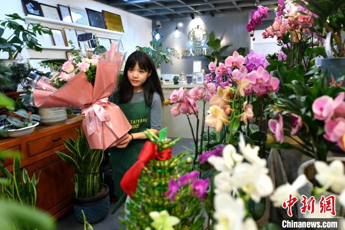 福州のお花屋さん　七夕商戦に向けすでに準(zhǔn)備開始