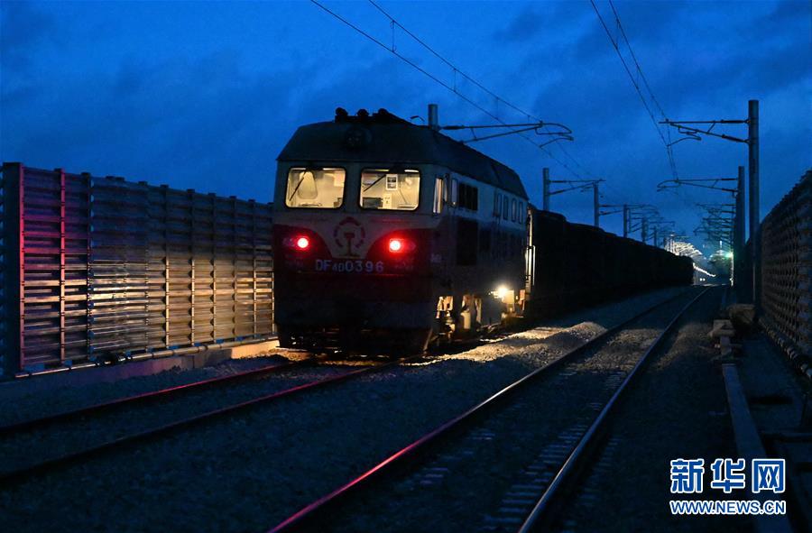 世界最長の海峽橫斷道路鉄道併用橋、負(fù)荷試験を?qū)g施