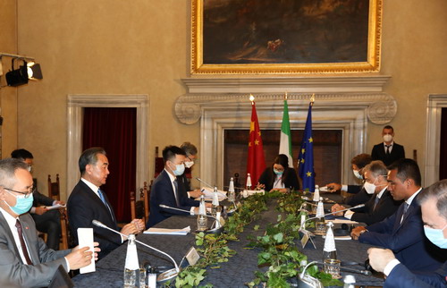 王毅部長「『新冷戦』は個人的利益のための歴史逆行行為」