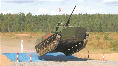 國際軍事競技大會(huì)、「裝甲車名手」「安全環(huán)境」で中國が好成績