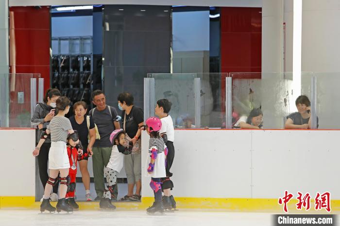 これはもうレジャーランド！上海最大のショッピングモールが開(kāi)業(yè)