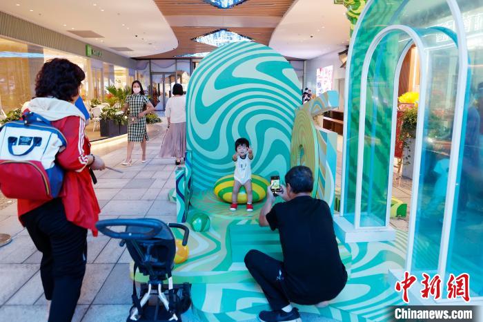 これはもうレジャーランド！上海最大のショッピングモールが開業(yè)