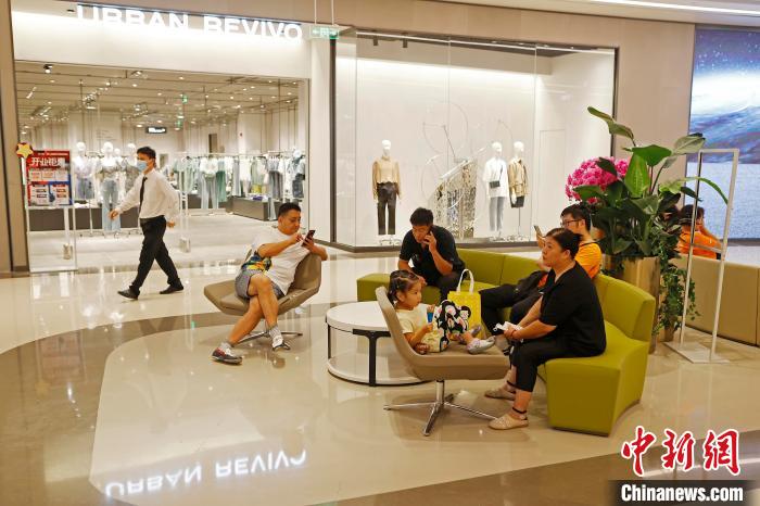 これはもうレジャーランド！上海最大のショッピングモールが開(kāi)業(yè)