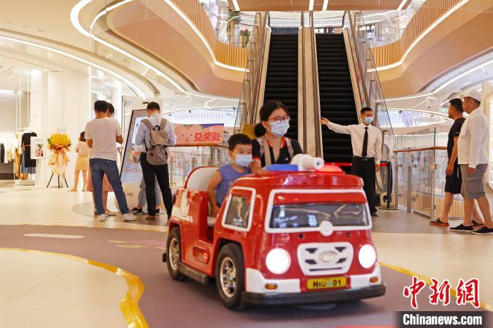 これはもうレジャーランド！上海最大のショッピングモールが開業(yè)