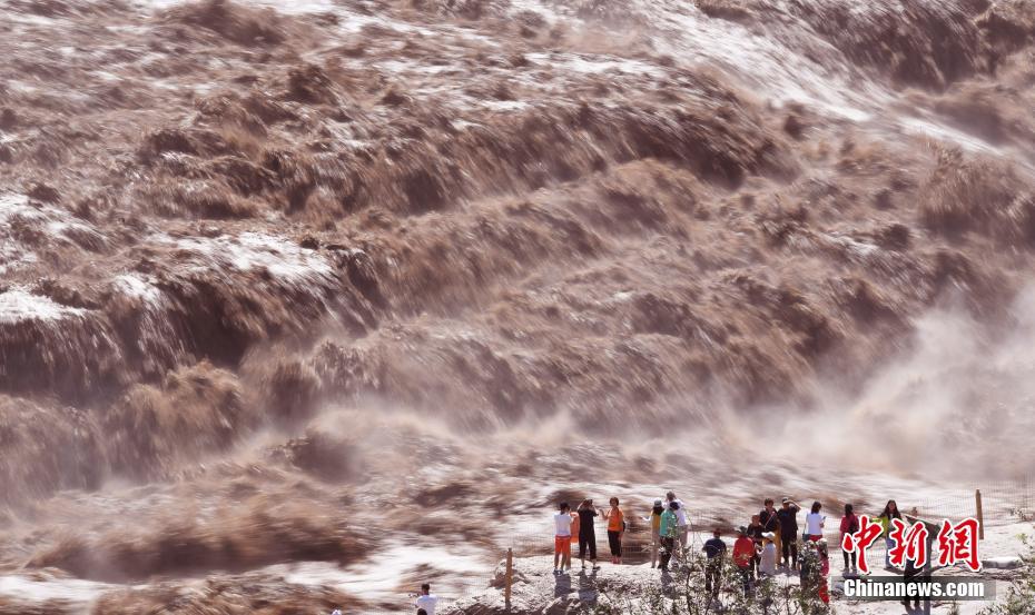 怒濤の迫力！黃河壺口瀑布の滝群　陝西省