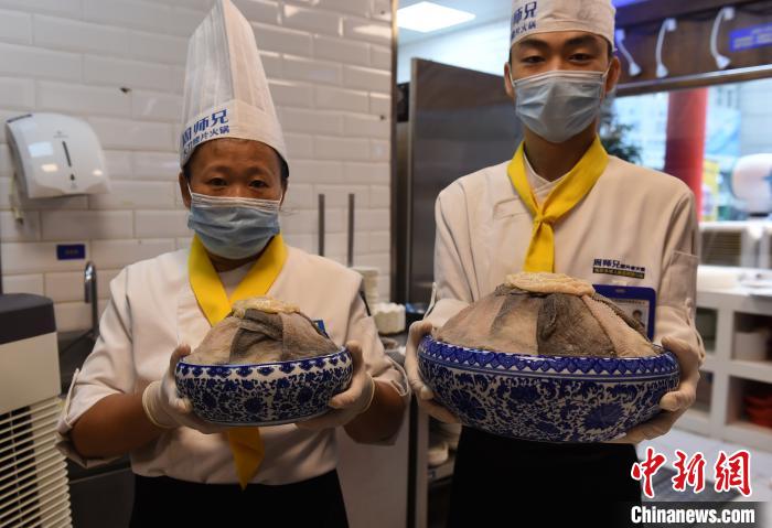 食べ殘しゼロ目指し、「ハーフサイズ」を提供する火鍋店多數(shù)に　重慶市