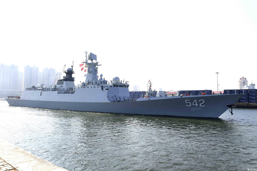 海軍第36次護衛(wèi)艦隊がアデン灣に向けて出航