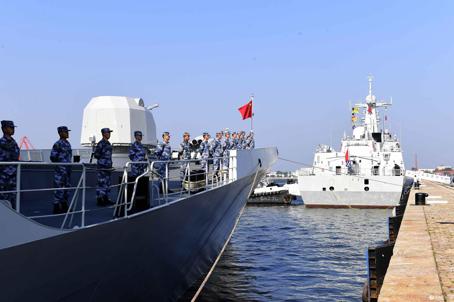 海軍第36次護(hù)衛(wèi)艦隊(duì)がアデン灣に向けて出航