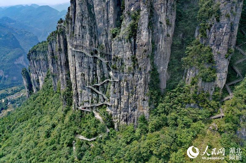 恩施大峽谷景勝地（撮影?曾志強(qiáng)）。