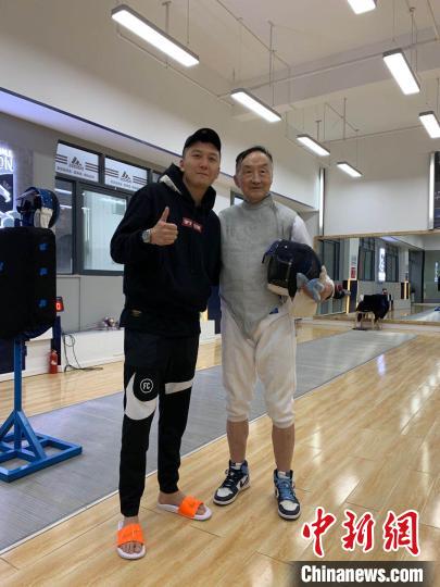 湖北省武漢の83歳「おしゃれブロガー」が人気　元?dú)荬蚋腥?></a></td></tr><tr><td class=