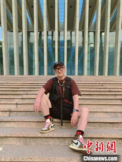 湖北省武漢の83歳「おしゃれブロガー」が人気　元気を感染