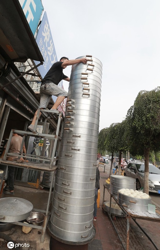 5メートルの蒸籠の塔（寫真著作権は東方ICが所有のため転載禁止）。